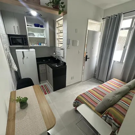 Acolhedor apartamento na quadra da praia-3